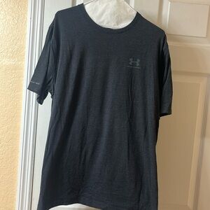 Men’s under armour Tshirt